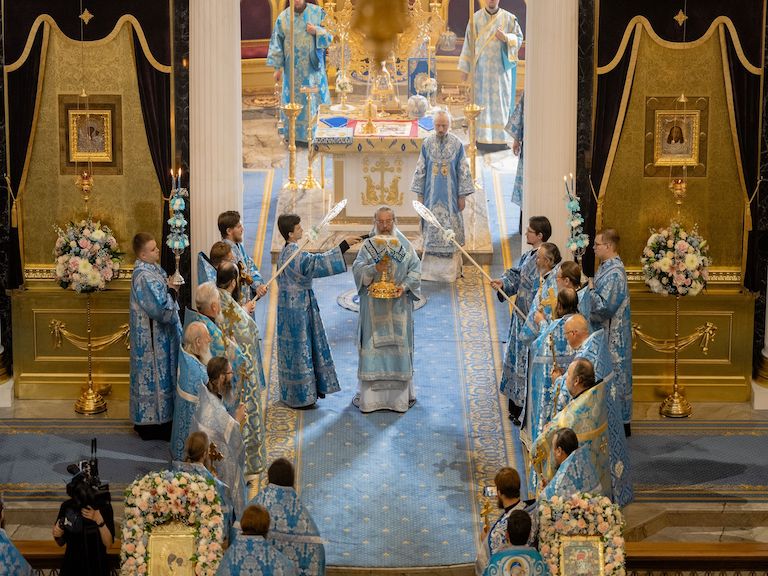 В столице Татарстана торжественно отпраздновали 445-летие явления Казанской иконы Богородицы
