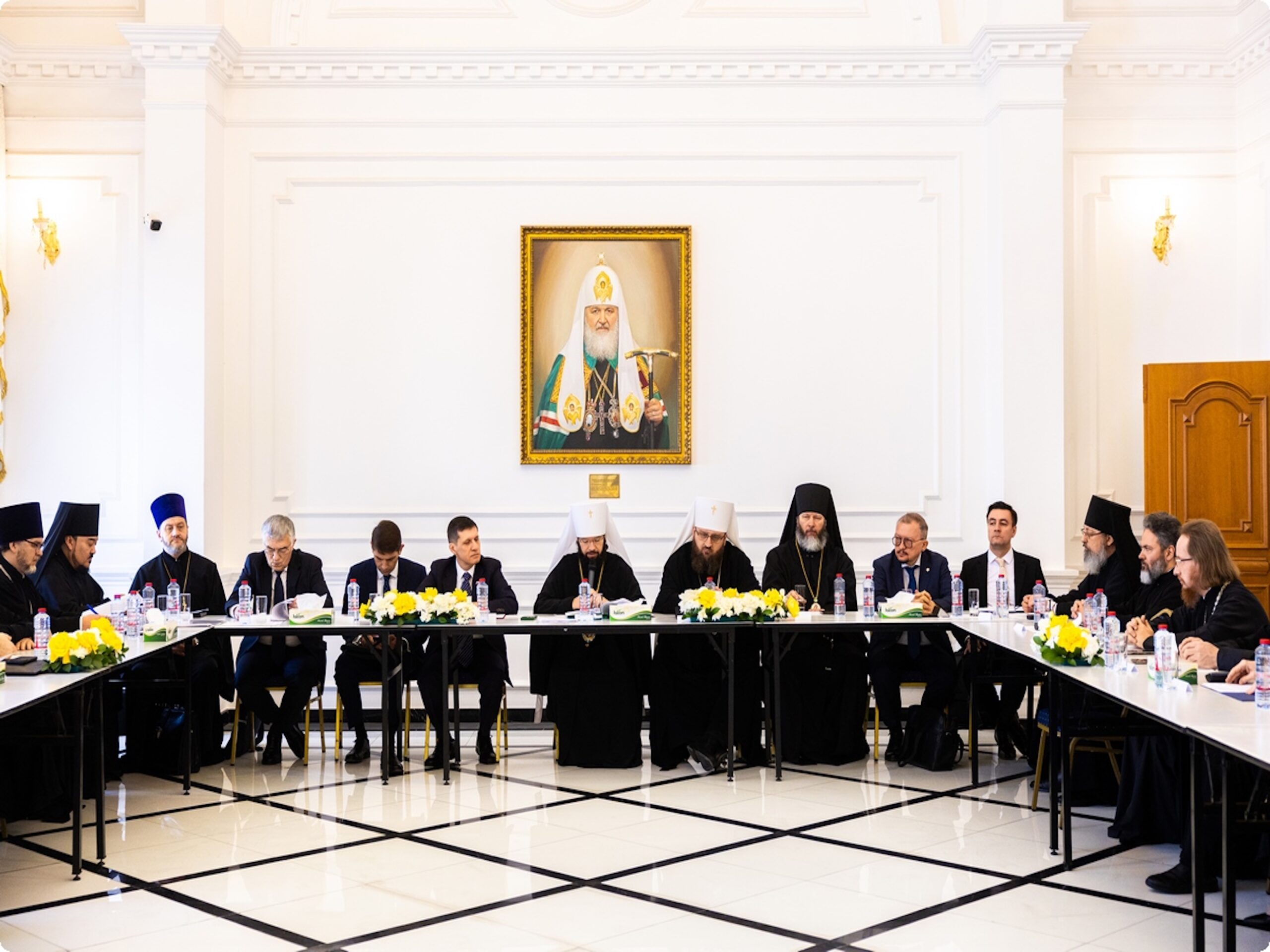 Председатель ОВЦС возглавил работу круглого стола, посвященного соработничеству Русской Православной Церкви и соотечественников, проживающих в странах Африки и Ближнего Востока